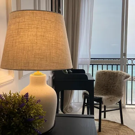 Todimer Luxury Studio Apartament In Front Of The Sea Apartment